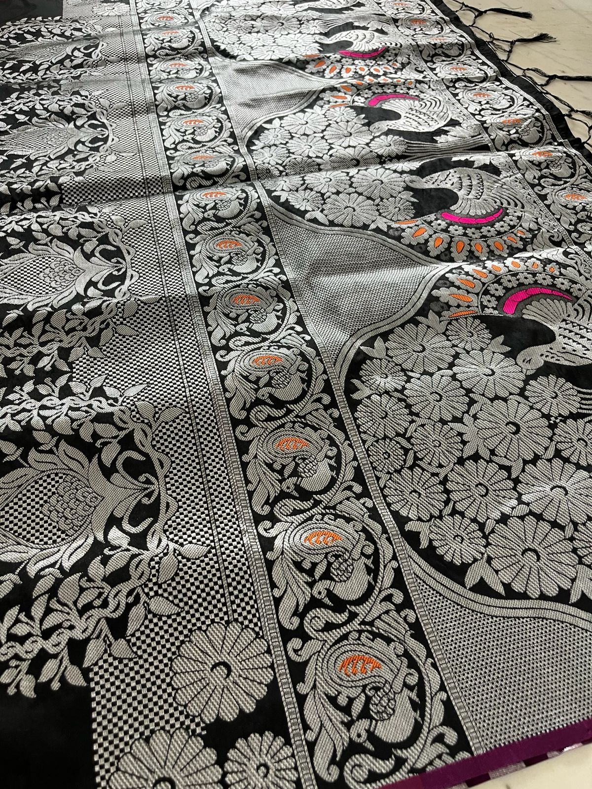 Mayura Noir Weave