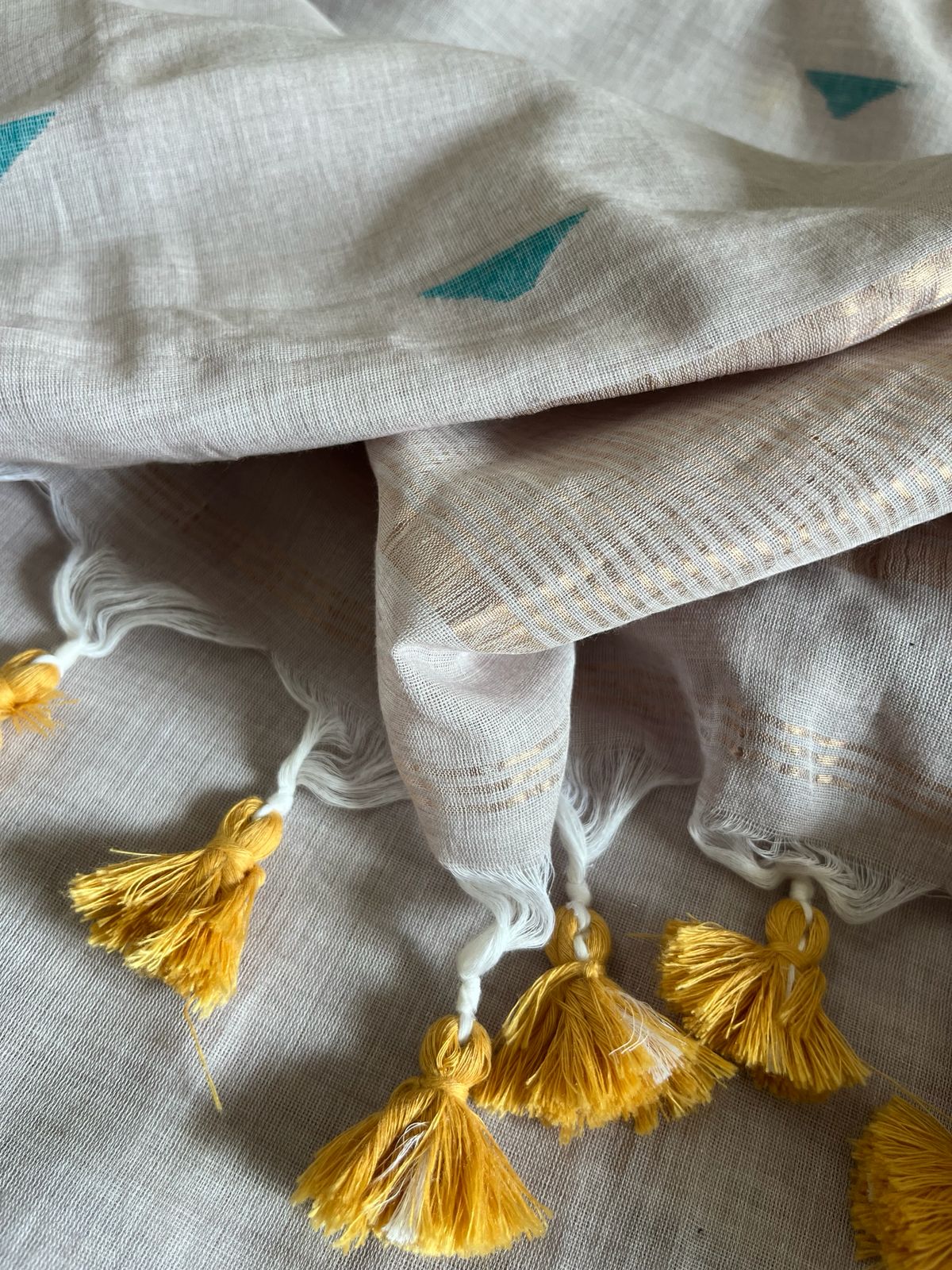 Ivory Teal Whisper