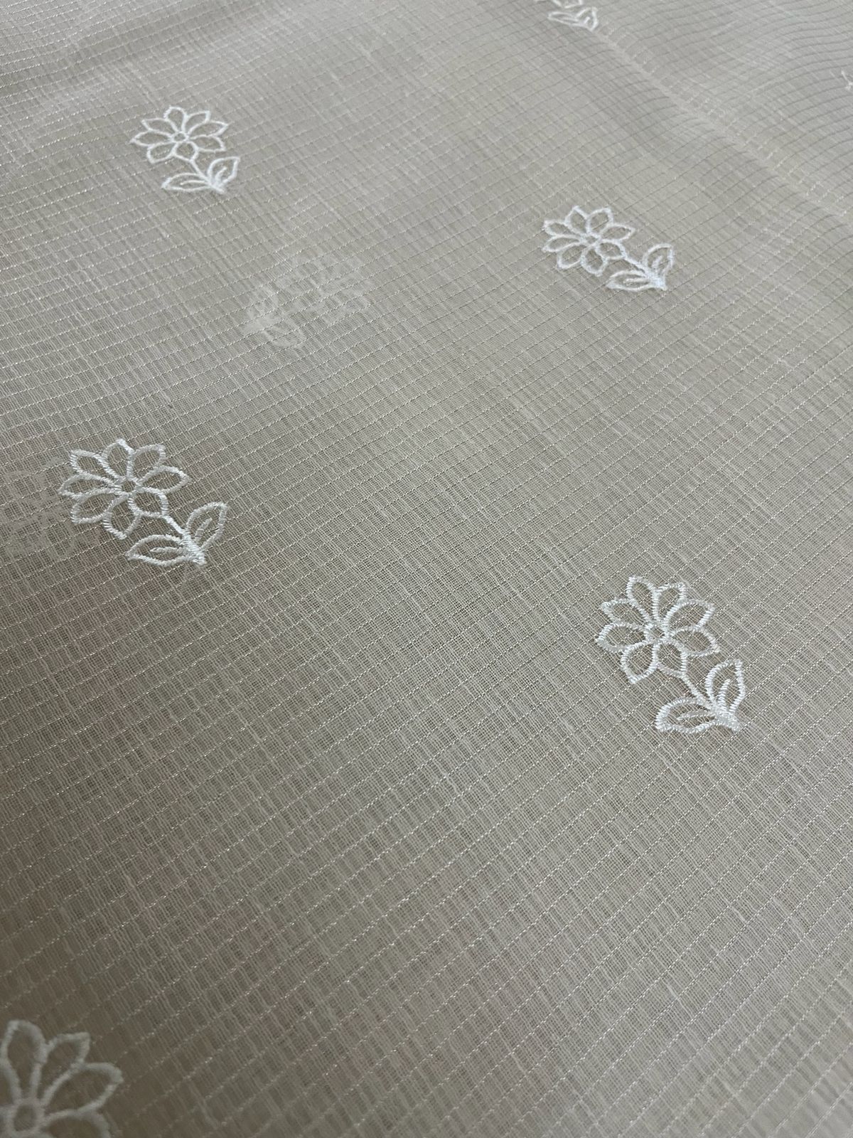 Gulposh Ivory Bloom
